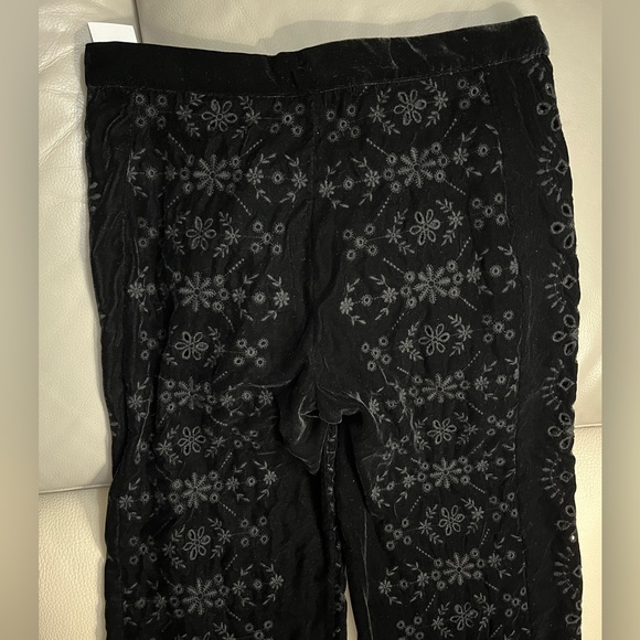 Zara Women’s Embroidered Eyelet Velvet Wide Leg High Rise Alina Pant - Size L - Picture 10 of 13